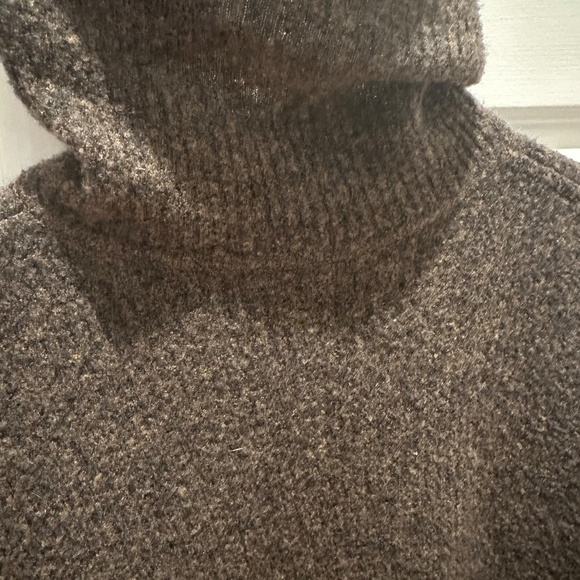 Giorgio Armani Le Collezioni Sweater - Picture 7 of 8